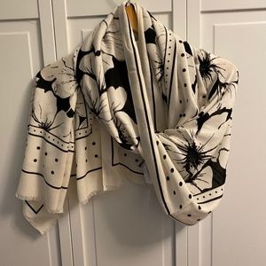 Talbots cream and black versatile scarf, 70x26